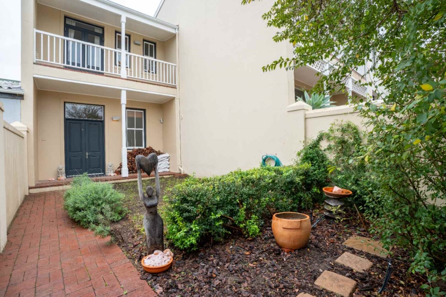 To Let 2 Bedroom Property for Rent in Franschhoek Western Cape